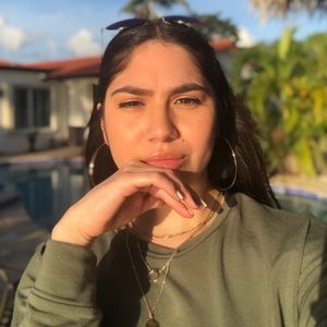 Meet your Posher, Elizabeth